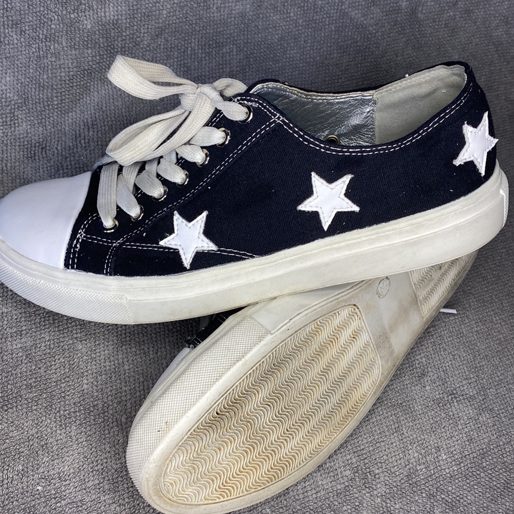 Shoes - Picture 3 of 3